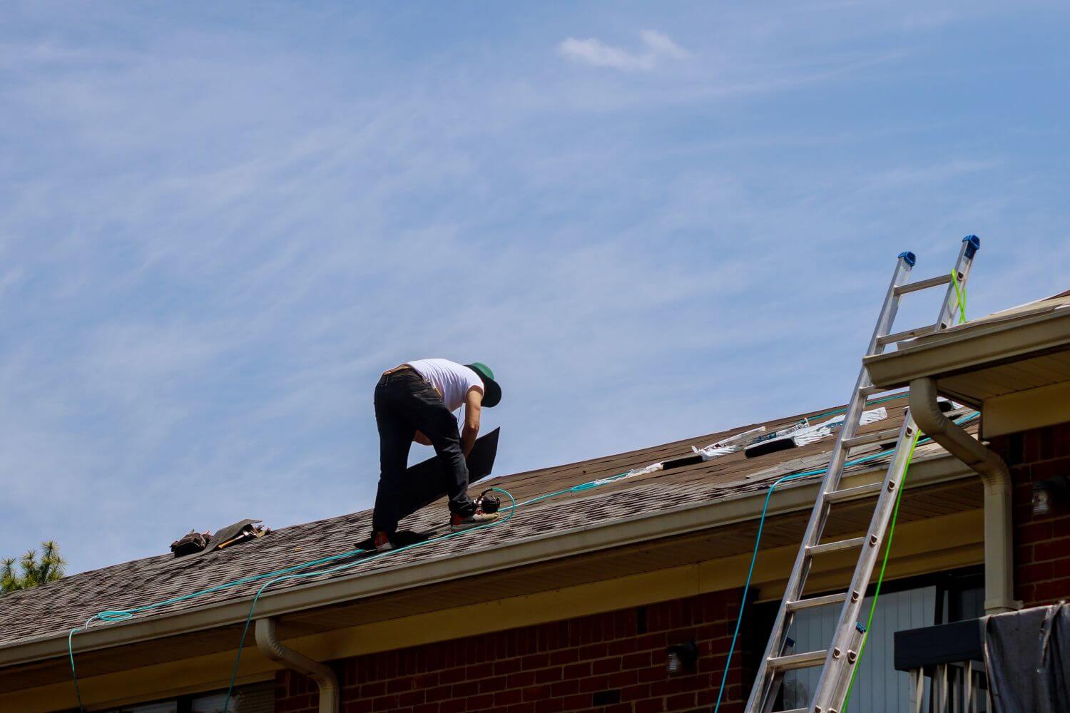 Roof Repair vs Replacement: How to Choose the Best Option for Your Home