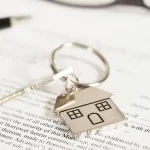 How to Choose the Right Mortgage Broker: Factors to Consider When Selecting a Professional